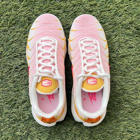Nike Air Max Plus - Picture 4 of 5